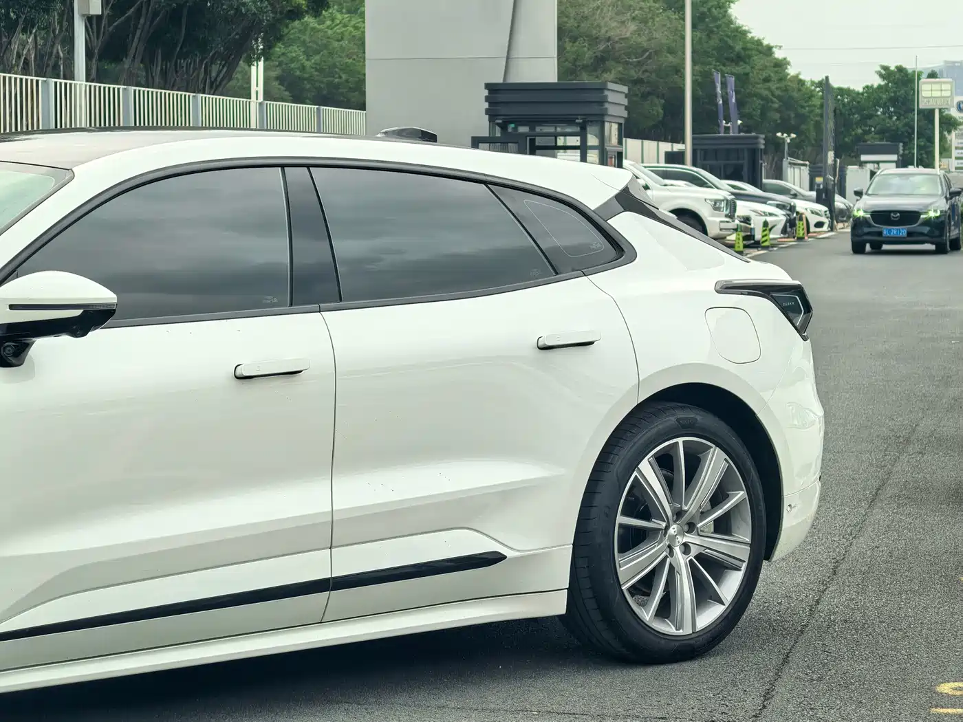 ZEEKR EXTREME KRYPTON 001