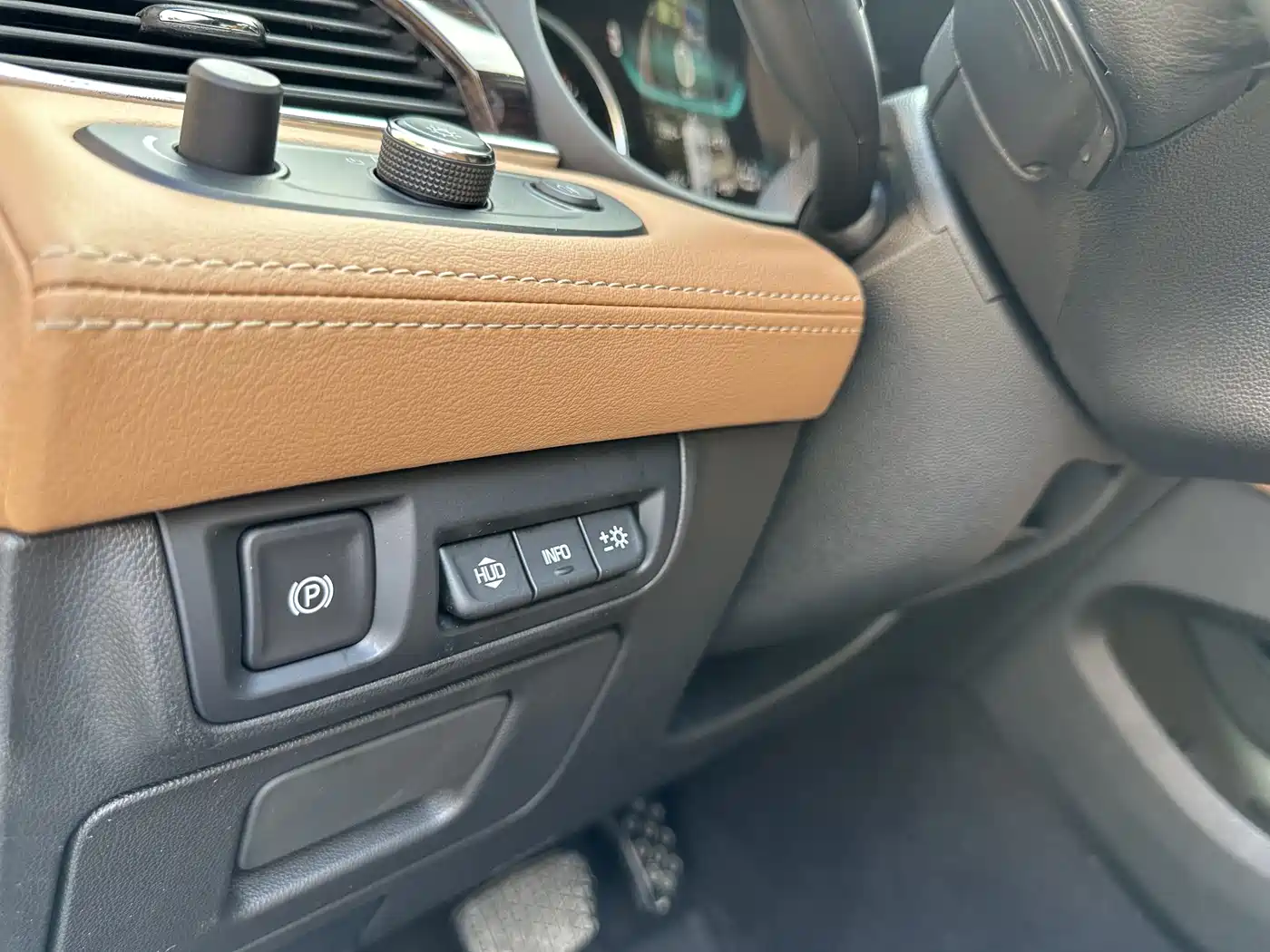 Buick LaCrosse 2016 28T Flagship фото 23