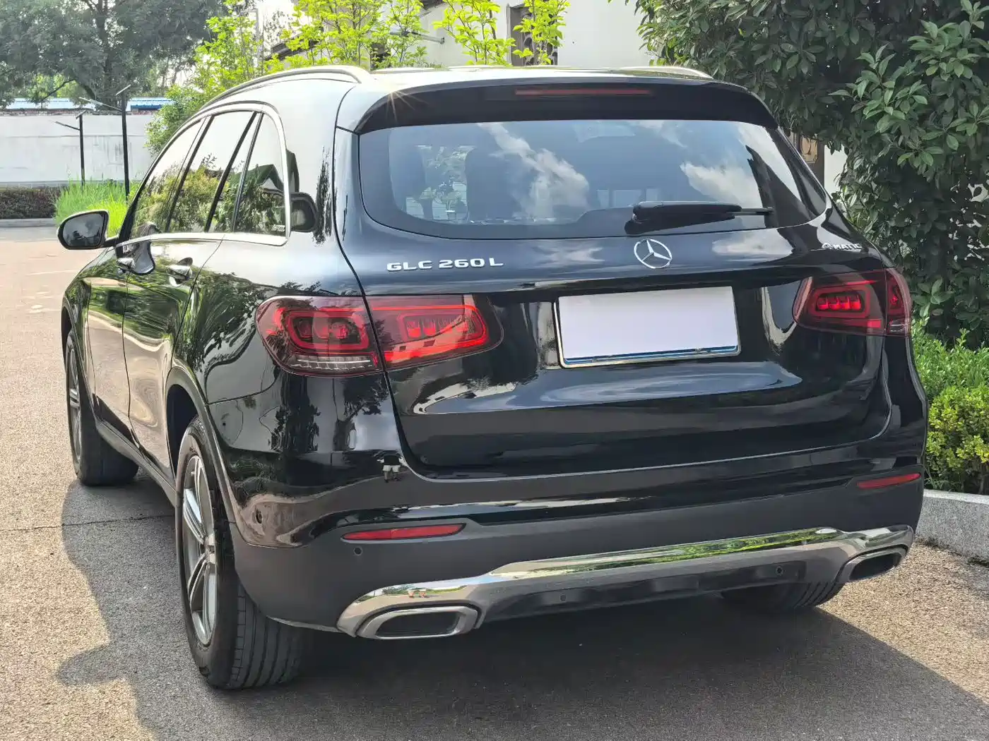 MERCEDES-BENZ GLC