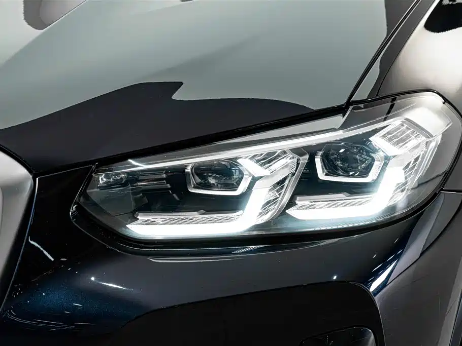 Photo 4 - BMW X4