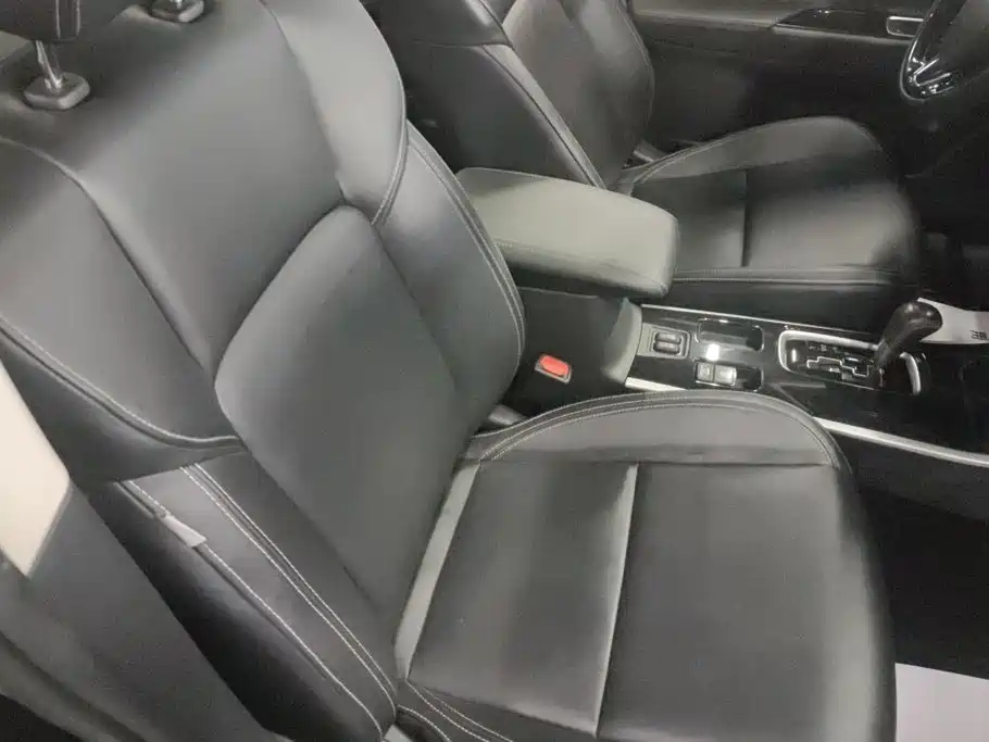 Mitsubishi Outlander 2021 2019 2.0L 2WD Enjoy Edition 5-seater China V