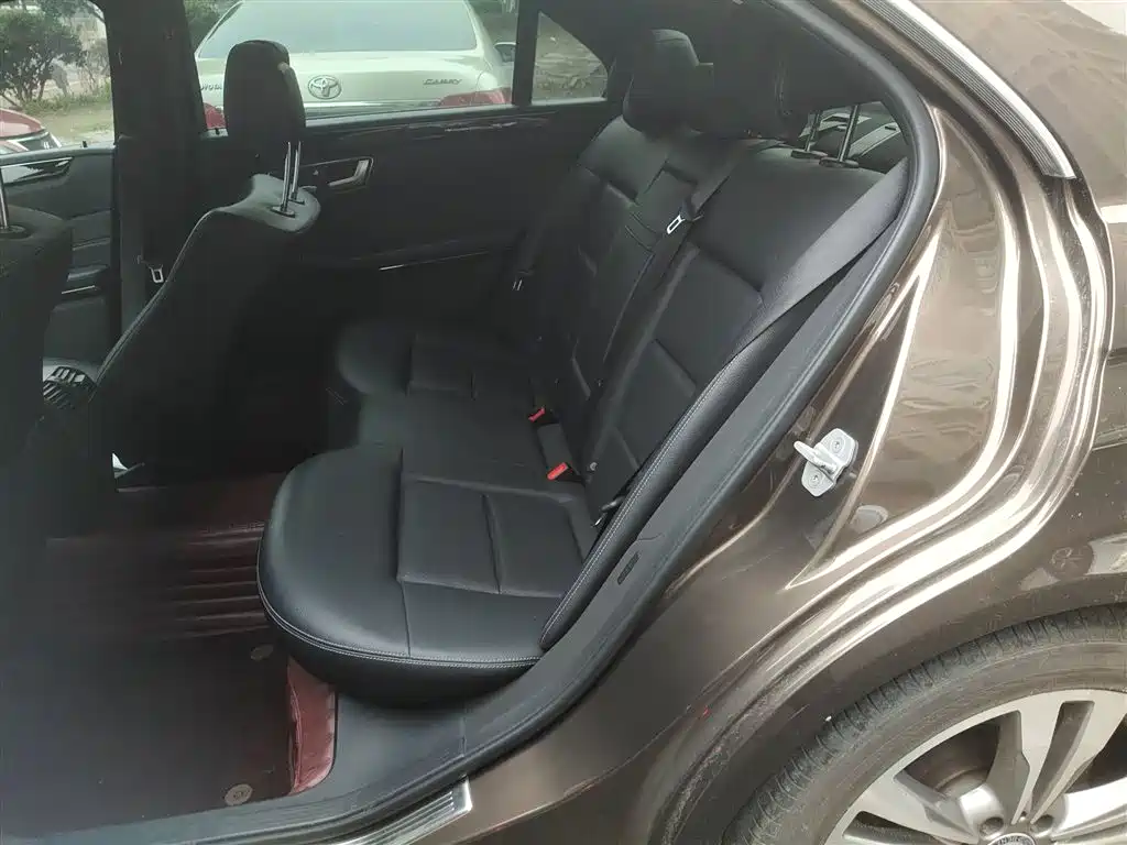Mercedes-Benz E-Class 2014 Facelift E 260 L Sport фото 13