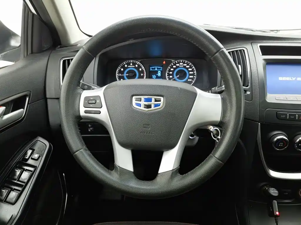 Фото 11 - Geely Vision