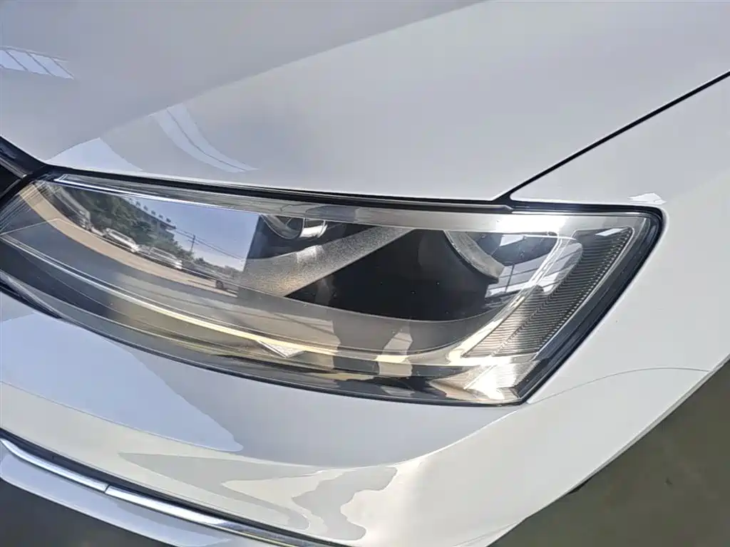 Volkswagen Sagitar 2015 1.6L Automatic Comfort фото 24
