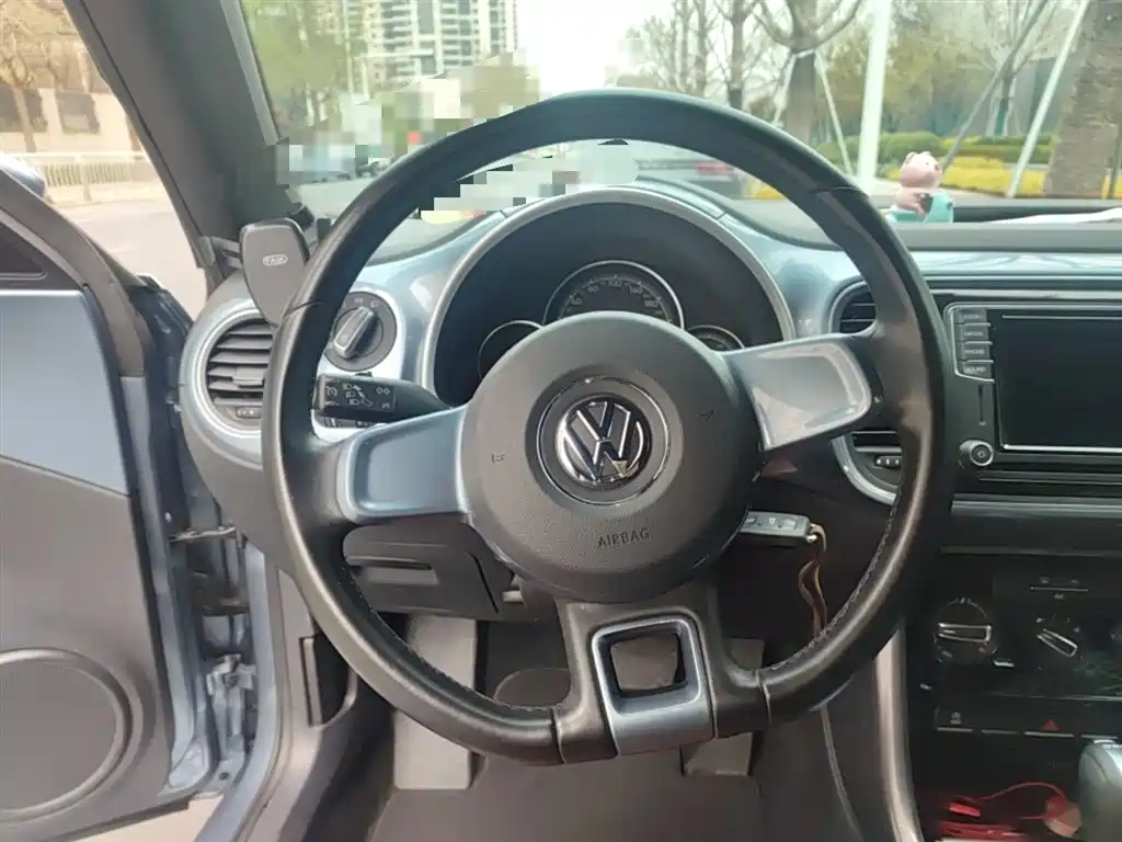 Volkswagen Beetle 2018 180TSI Easy Joy Edition фото 3