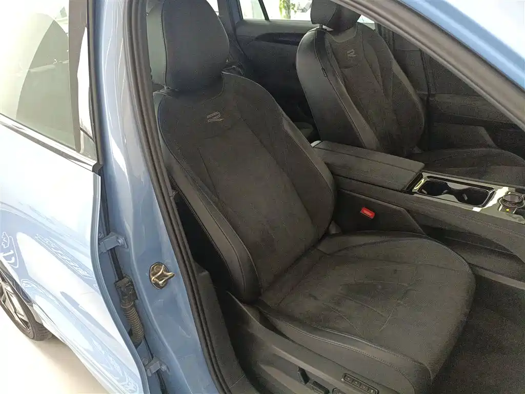 Volkswagen Tiguan L 2024 PRO 380TSI 4WD R-Line Premium Edition фото 25