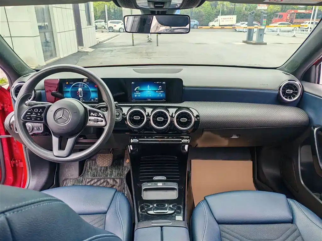 Mercedes-Benz A-Class 2020 A 180 L фото 13