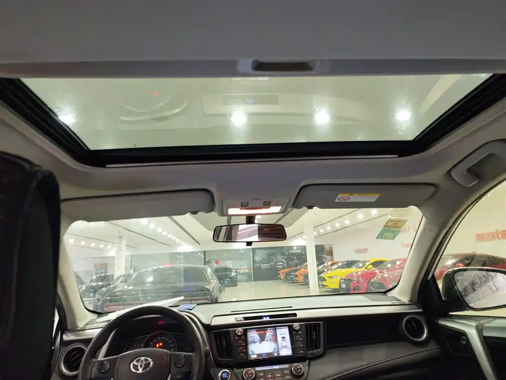 Toyota RAV4 Rongfang 2018 2.0L CVT 2WD Trend X Edition фото 18