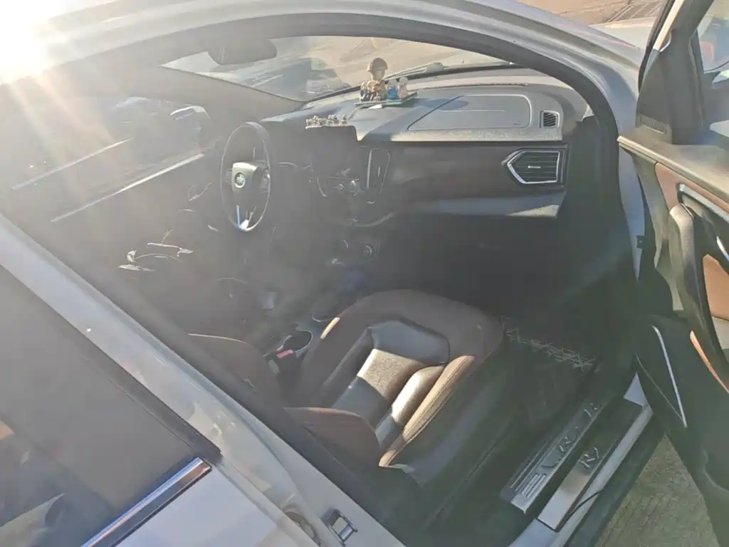 FAW Senya R7 2017 2017 Model 1.6L Automatic Smart