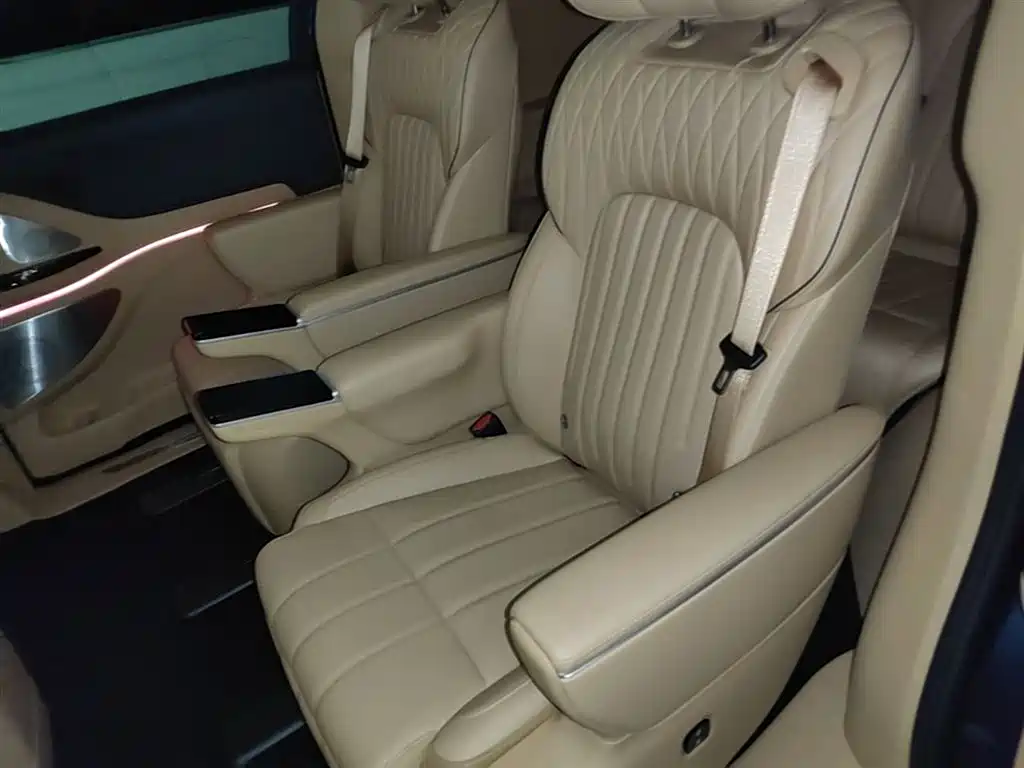 Voyah Auto Voyah Dreamer 2025 PHEV AWD Flagship Kunpeng Edition фото 17