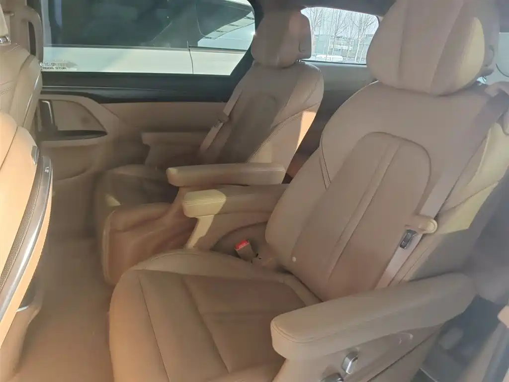 Buick GL8 2021 ES Landlord 653T Luxury фото 10
