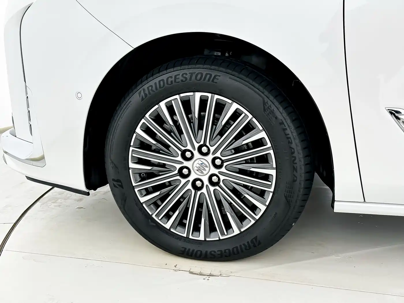 Buick GL8 New Energy 2024 Landglory Luxury Edition 7-Seater фото 5