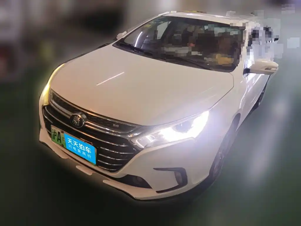 BYD Qin New Energy 2017 2017 1.5T Premium Model