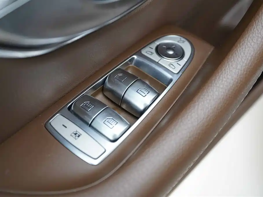 Mercedes-Benz E-Class 2023 E 300 L Luxury фото 10