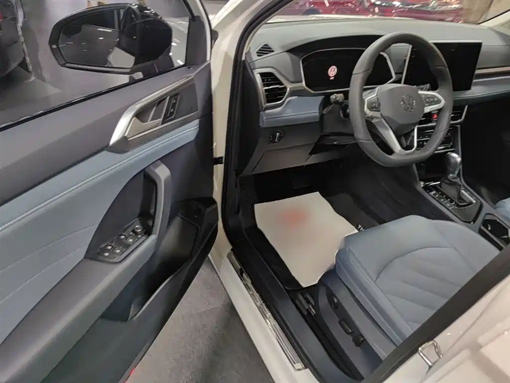 Volkswagen Tharu 2024 300TSI 2WD Moon Premium Edition фото 16