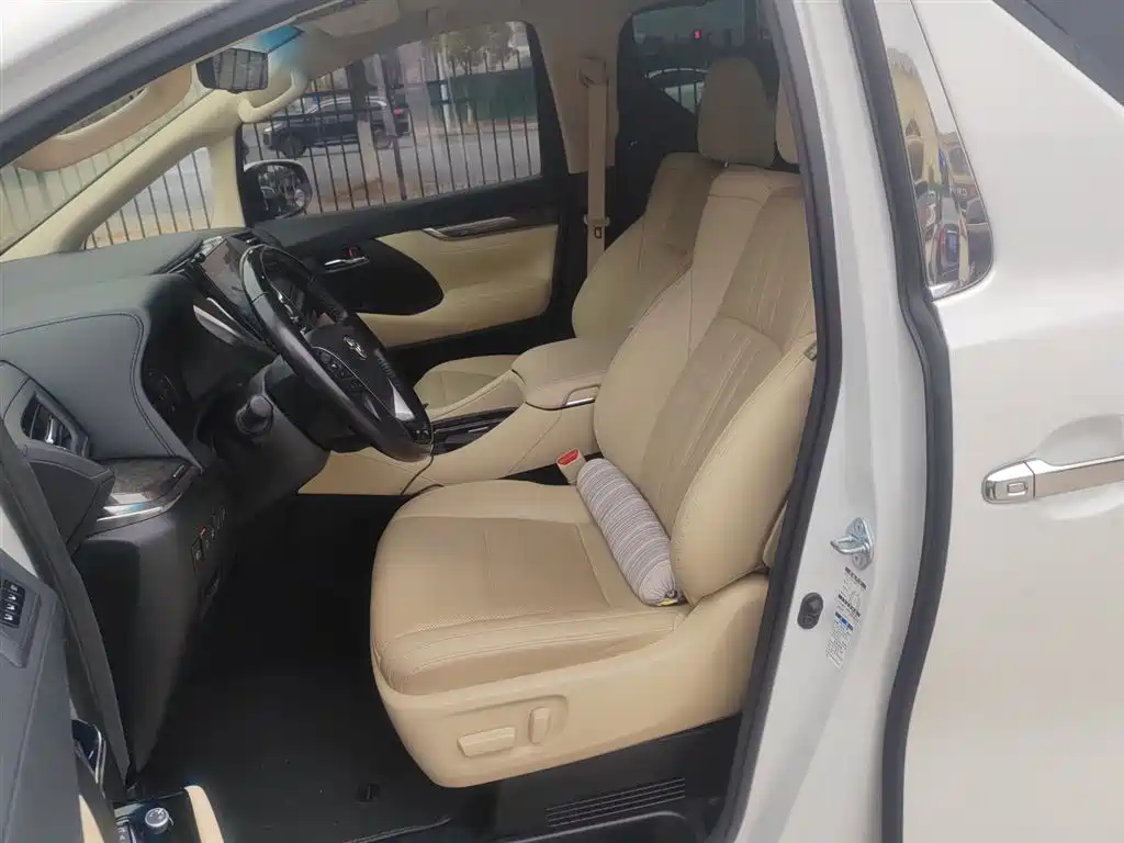 Toyota Alphard 2021 Hybrid 2.5L Premium фото 11