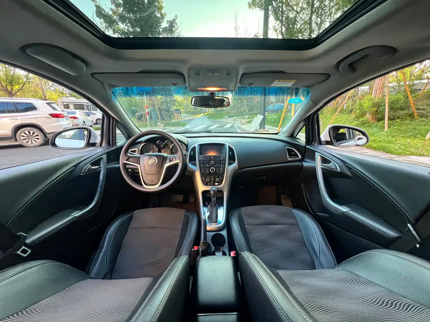 Buick Excelle 2014 XT 1.6L Automatic Fashion фото 10
