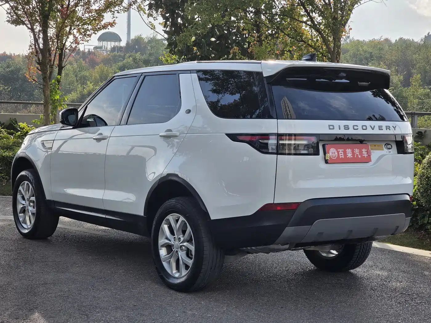 Land Rover Discovery 2019 3.0 SC V6 SE фото 15