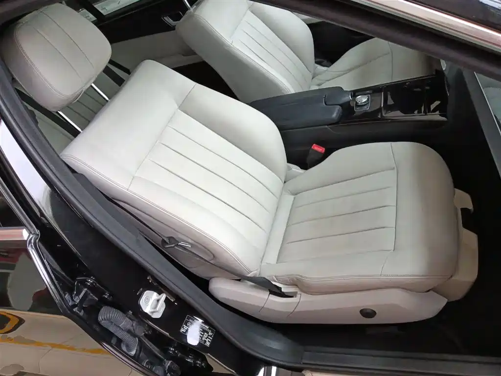 Mercedes-Benz E-Class 2014 Facelift E 300 L Sport фото 25