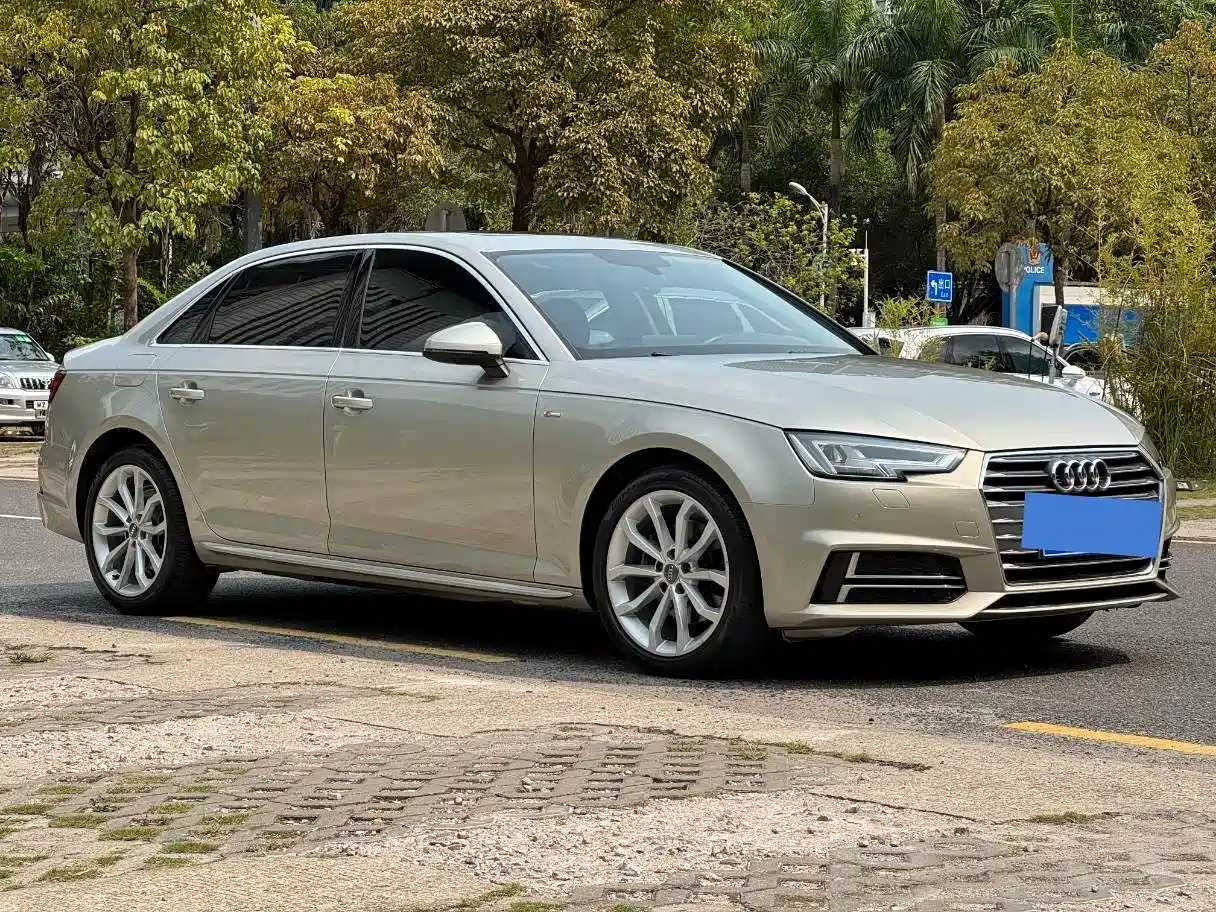 Audi A4L 2018 30th Anniversary 40 TFSI Fashion фото 2