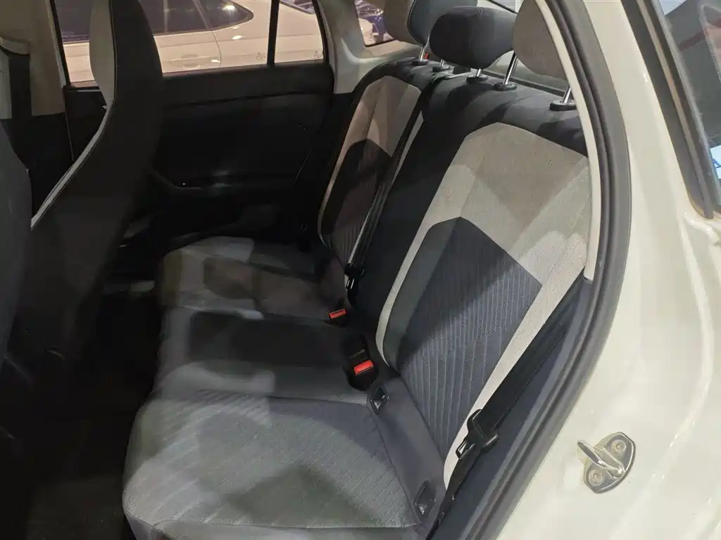 Volkswagen Lavida 2023 Xinrui 1.5L Auto Xinyi Edition фото 17