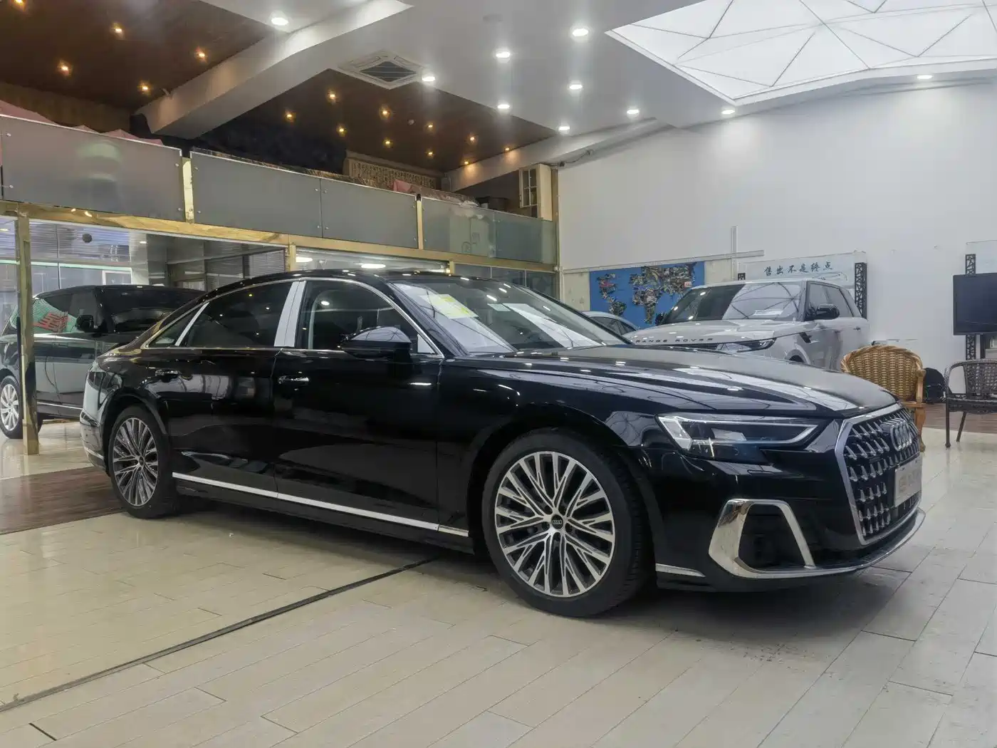 Audi A8 2024 Model A8L 50 TFSI quattro Premium Selection фото 3