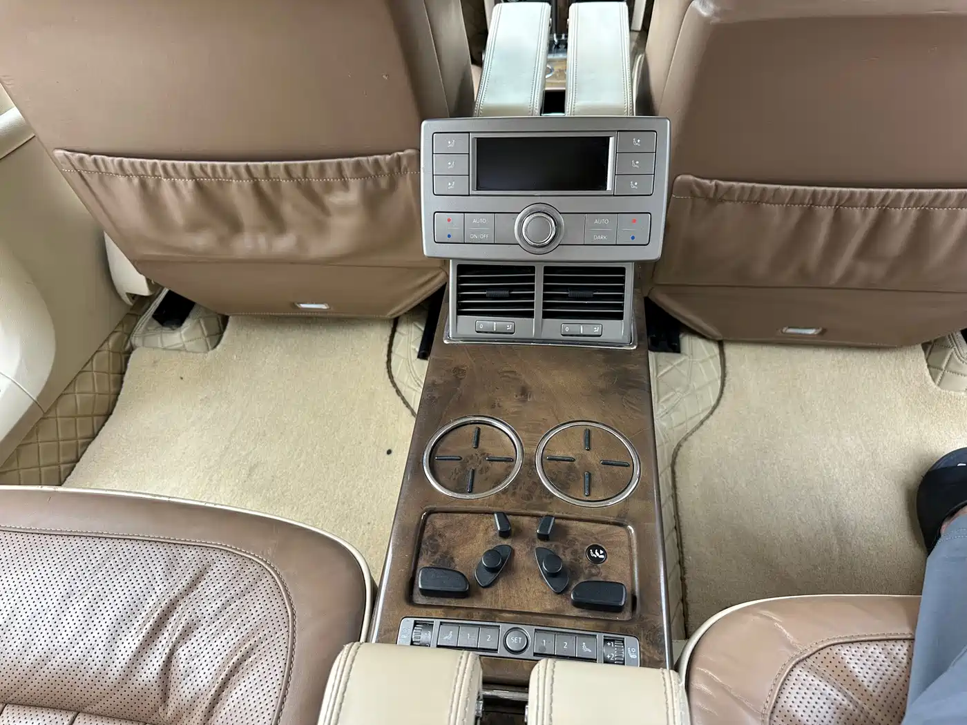 Volkswagen Phaeton 2012 2012 3.6L Premium Custom