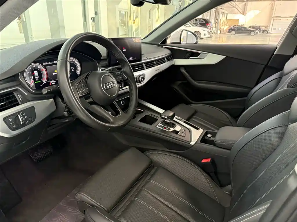 Audi A4L 2020 40 TFSI quattro Luxury Dynamic фото 9