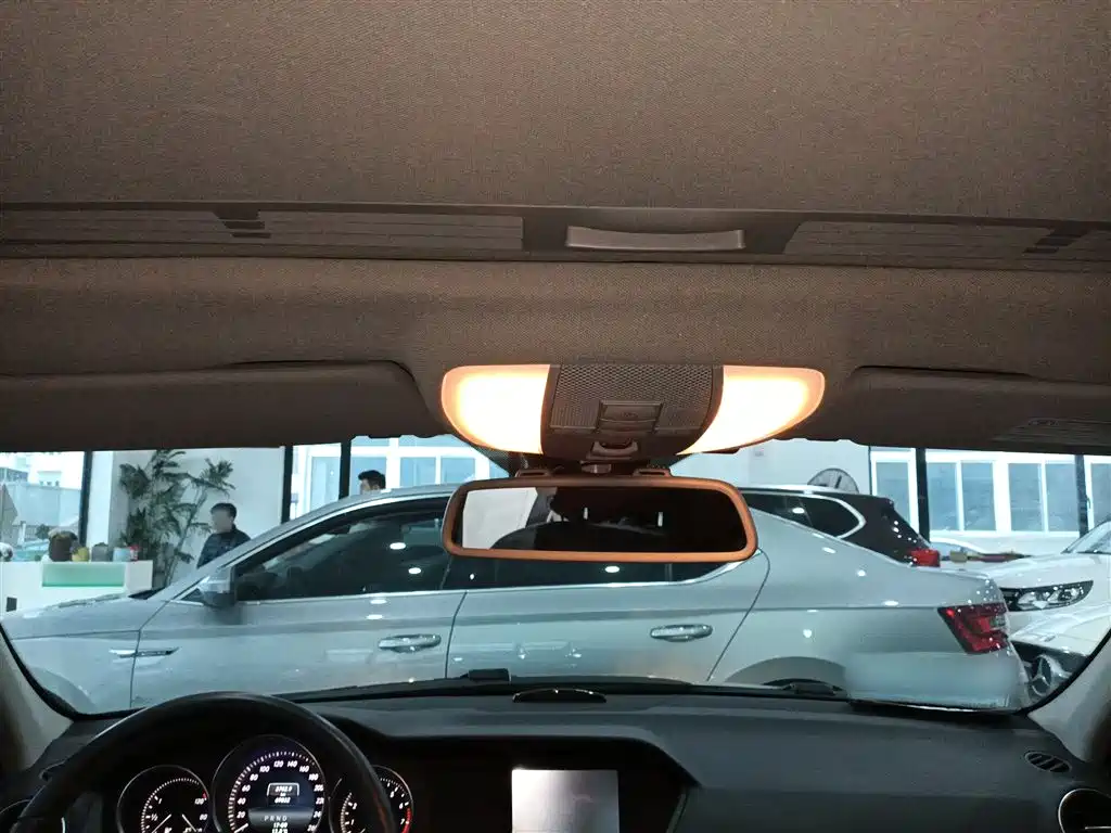 Mercedes-Benz C-Class 2013 C 180 Classic Grand Edition фото 13