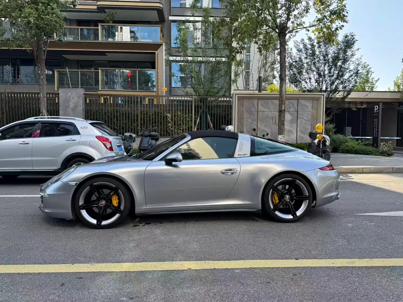 Photo 4 - Porsche 911