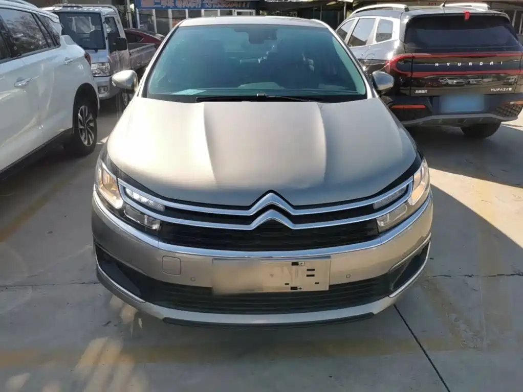 Фото 3 - Citroën C4L