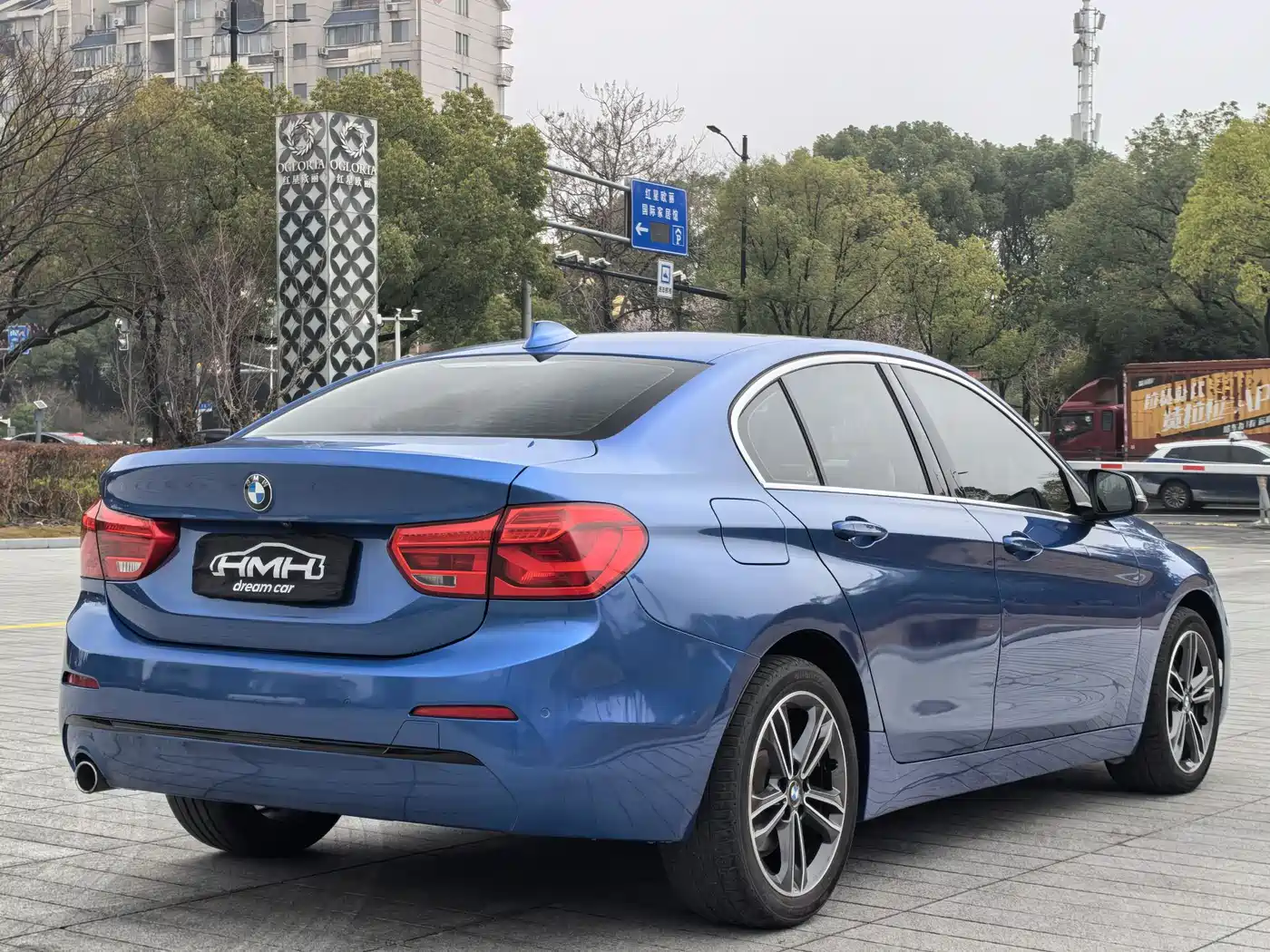 BMW 1 Series 2018 118i Sport Edition фото 6
