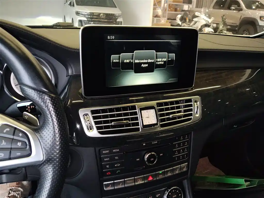 MERCEDES-BENZ CLS