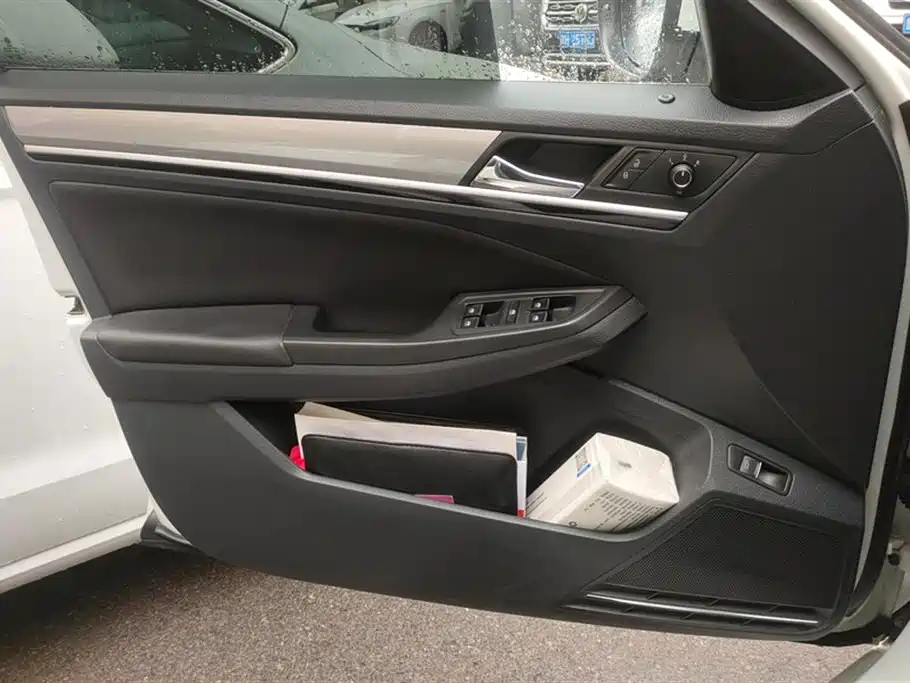 Volkswagen Bora 2017 1.6L Automatic Comfort фото 7