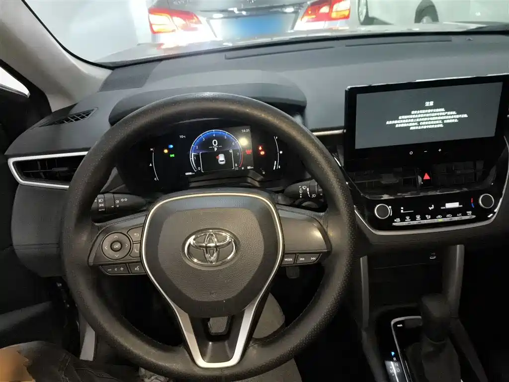 Toyota Frontlander 2024 2.0L CVT Elite Edition фото 10