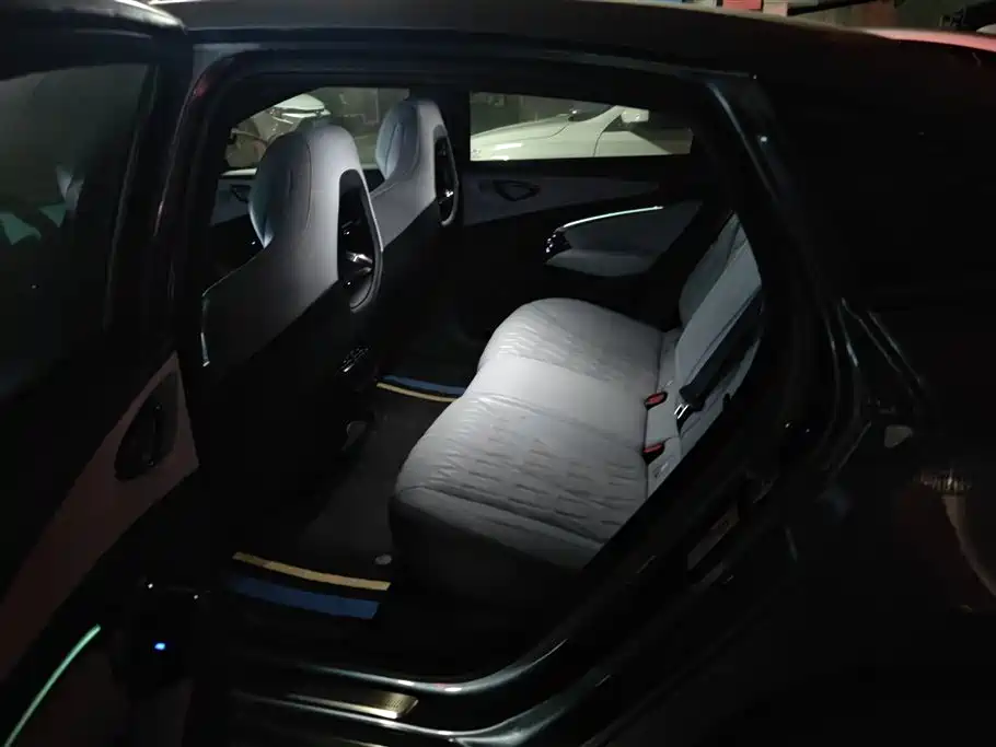 BYD Seal 2022 550km Standard Range RWD Premium фото 11