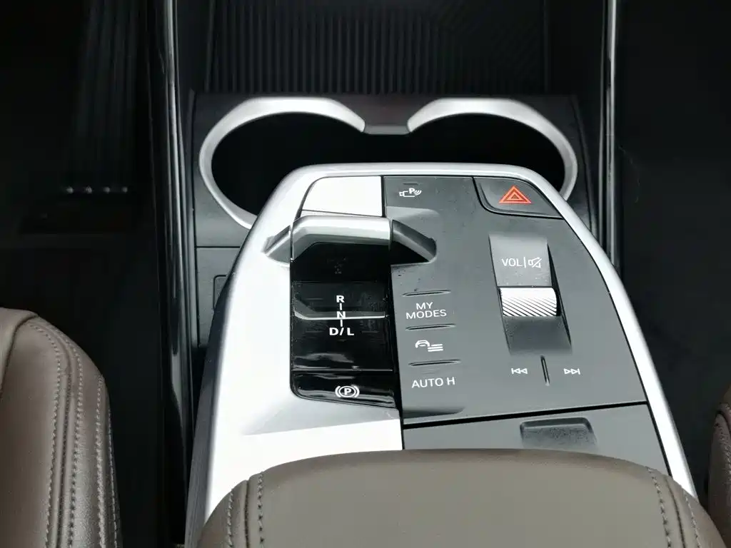BMW X1 2024 sDrive20Li X Design Package фото 13