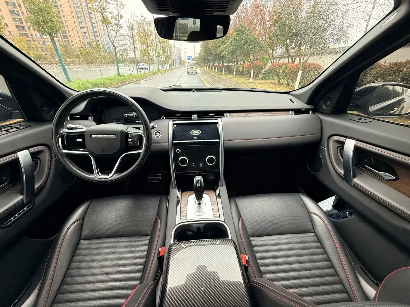 Land Rover Discovery Sport 2022 Model 249PS R-Dynamic S Performance Edition 5-Seater фото 12