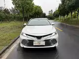 Photo 2 - Toyota Camry
