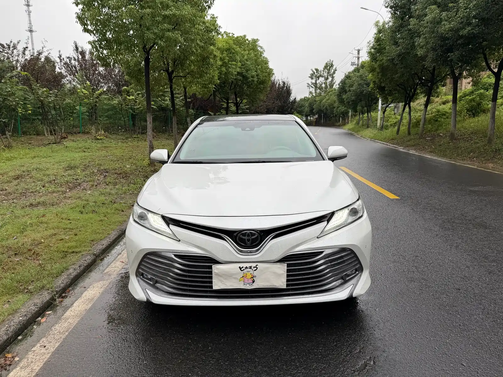 Photo 2 - Toyota Camry