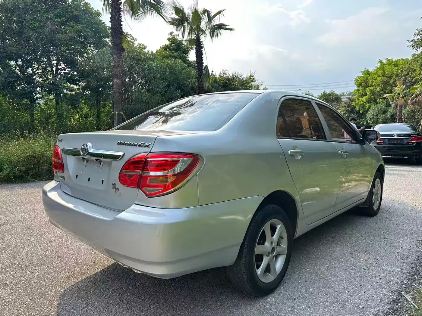 Toyota Corolla 2013 1.6L Automatic Luxury фото 4