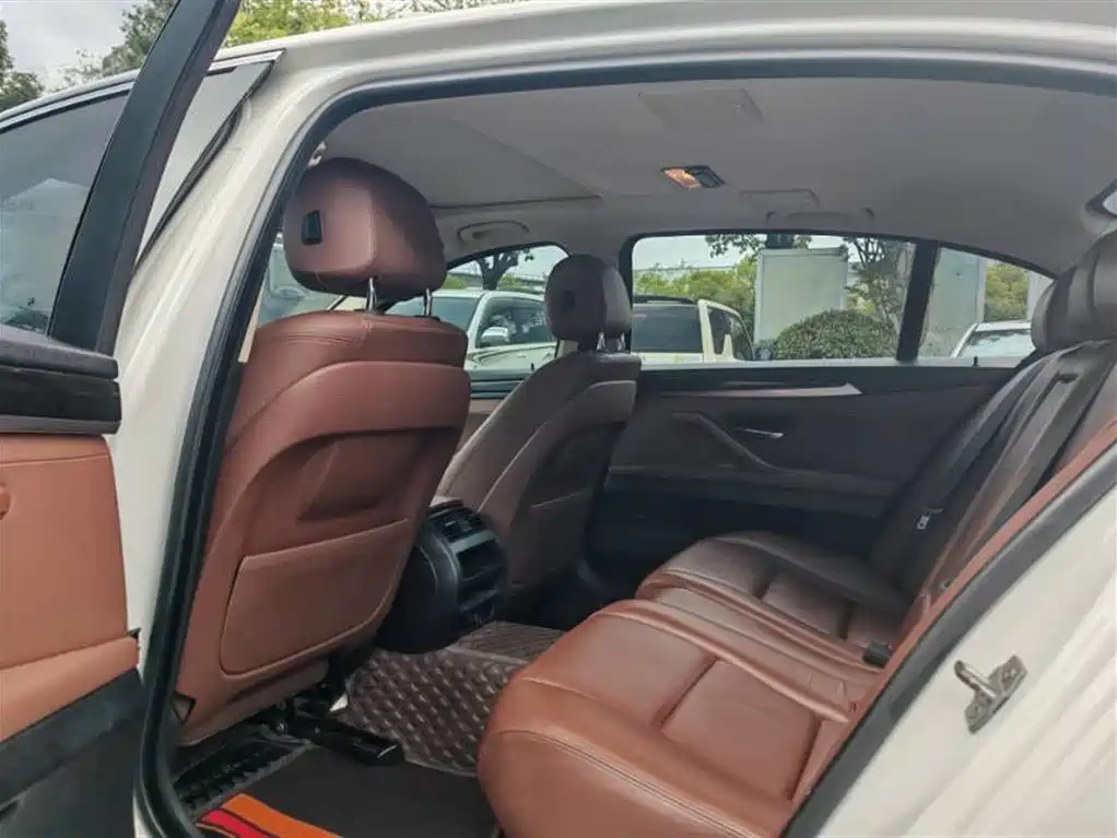 BMW 5 Series 2014 525Li Luxury Design Package фото 6