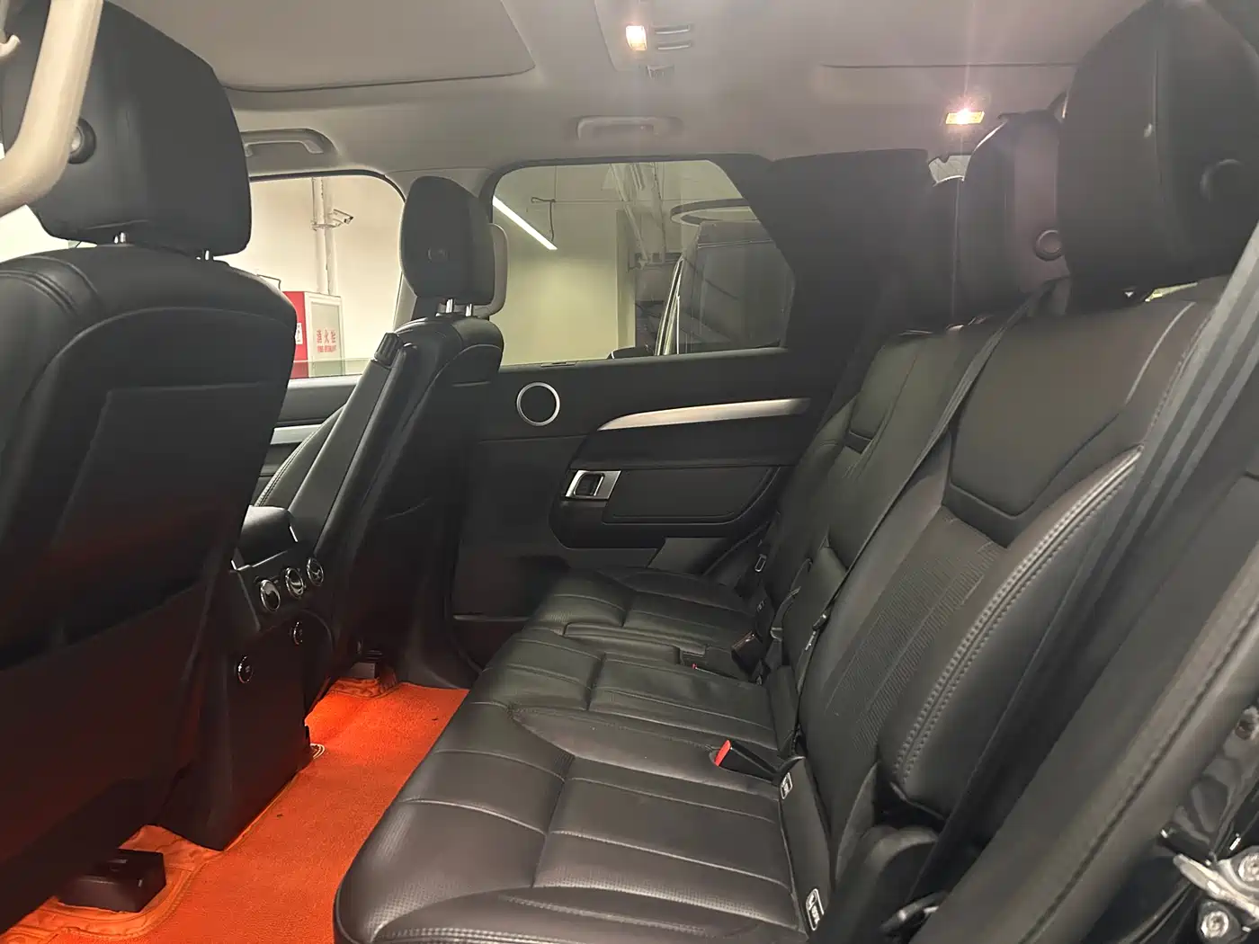Land Rover Discovery 2020 3.0 SC V6 30th Anniversary Special Edition фото 8