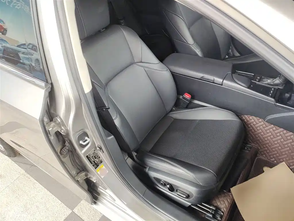 Lexus ES 2018 260 Excellence Edition China V фото 25