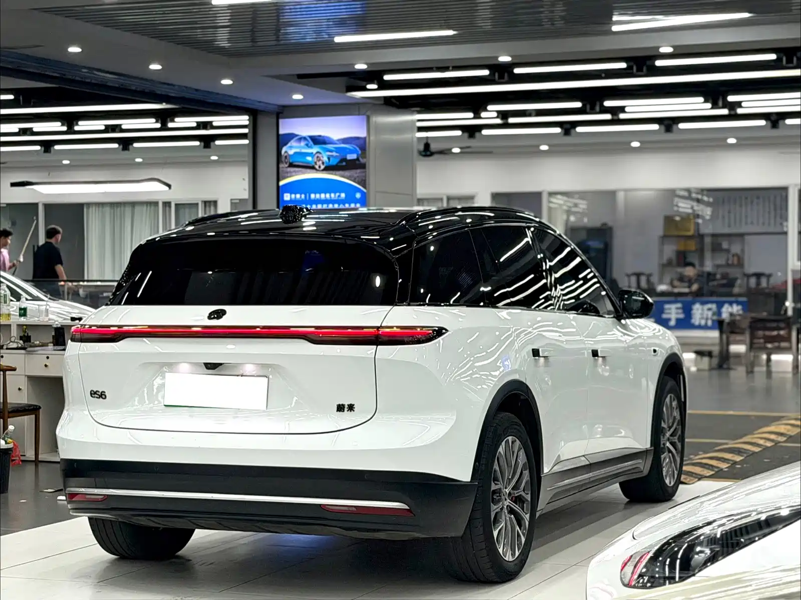 Фото 6 - NIO ES6