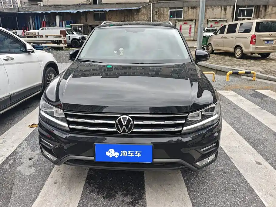 Volkswagen Tiguan L 2021 330TSI Automatic 2WD Smart фото 2
