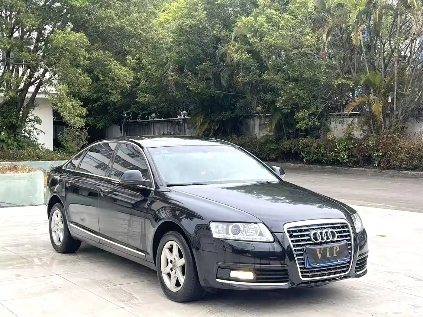 Audi A6L 2009 2.0 TFSI Automatic Standard фото 2