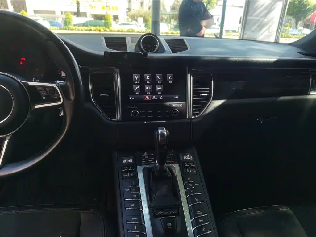 Porsche Macan 2017 Macan S 3.0T фото 13