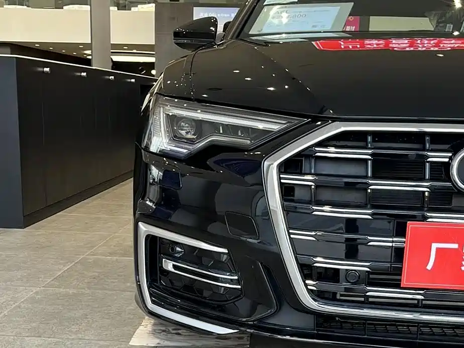Audi A6L 2025 40 TFSI Luxury Sport фото 3