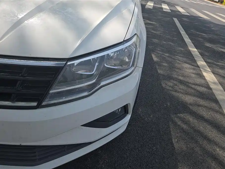 Volkswagen Jetta 2017 1.5L Manual Fashion фото 5